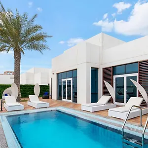 Fam Living - Sarai Beach Villas - Palm Jumeirah - Families Only Villa