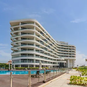 Dream - Mina By Azizi Apartment
